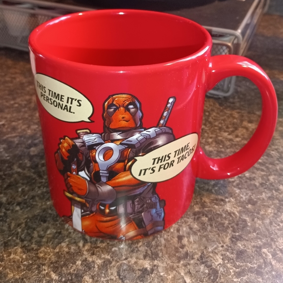 🆕Marvel DEADPOOL “This time it's personal” “This time it's for Tacos!” 20oz Mug - Picture 1 of 6